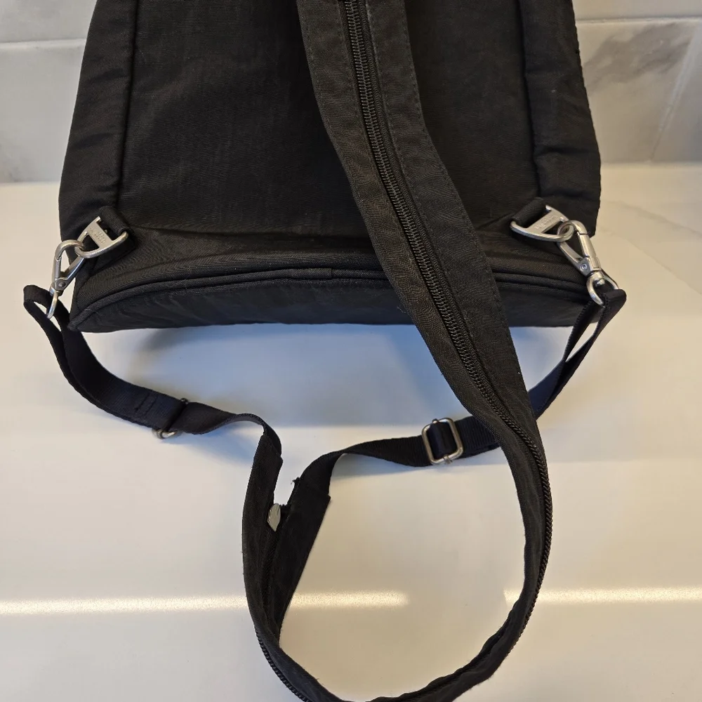 Baggallini Convertible Backpack Black‎ Travel Lightweight Pockets